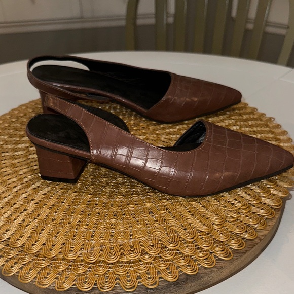 Unk Brown Croc-Pattern Slingback Flats - Picture 4 of 7